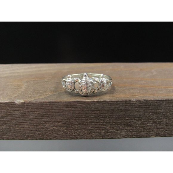 Size 7.5 Sterling Silver Cute Triple Turtle Animal Band Ring Vintage Statement - Picture 1 of 7